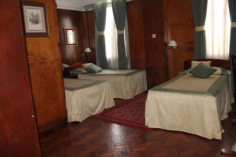 The Oakwood Hotel Nairobi Buitenkant foto