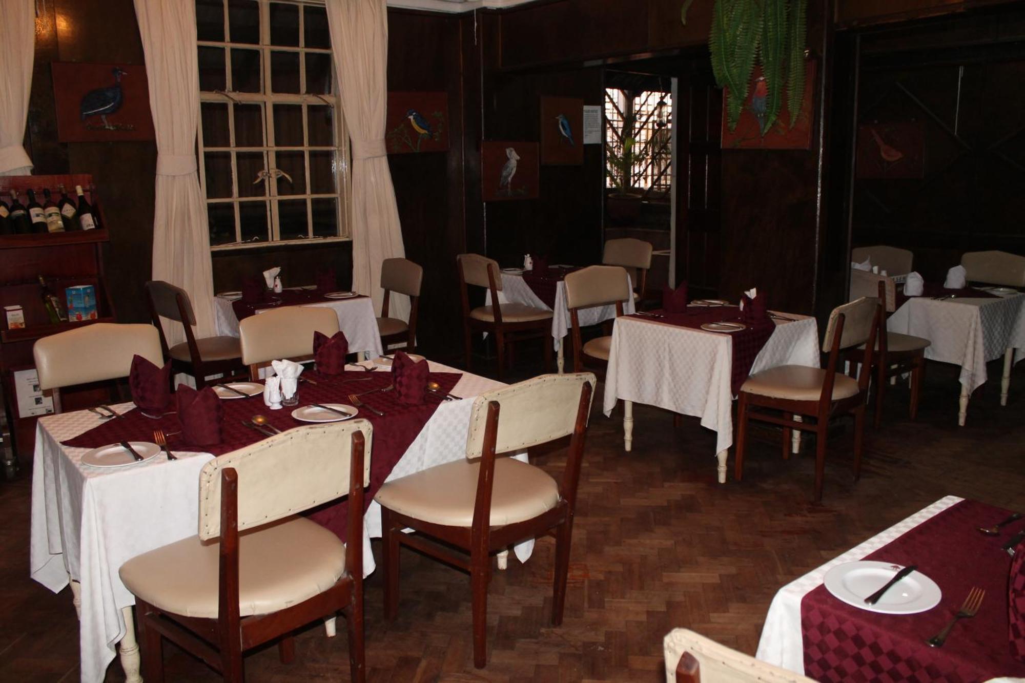 The Oakwood Hotel Nairobi Buitenkant foto